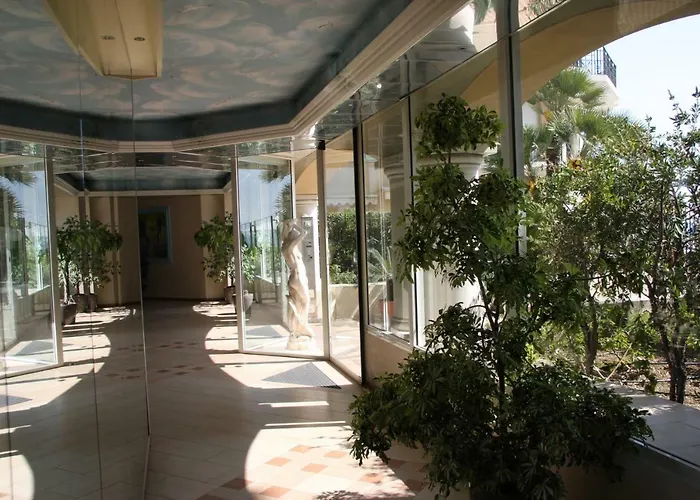 Daire Sharon In Victoria Menton